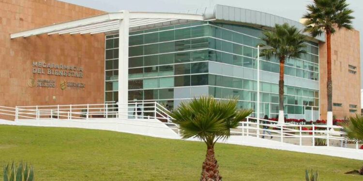 AMLO rechaza desabasto de medicamentos en Megafarmacia