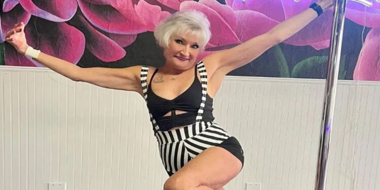 Abuelita se libra de prejuicios y cumple su sueño: ser bailarina de pole dance