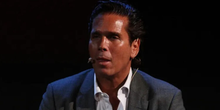 Muere el Padre de Roberto Palazuelos