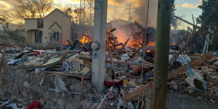 Explosión de gas en una vivienda deja 15 personas lesionadas en Sonora