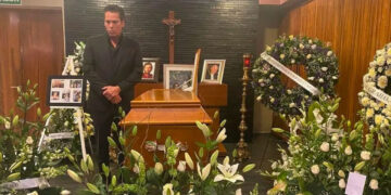 Roberto Palazuelos llora tras recordar las ÚLTIMAS horas de su papá: “Decía incoherencias”