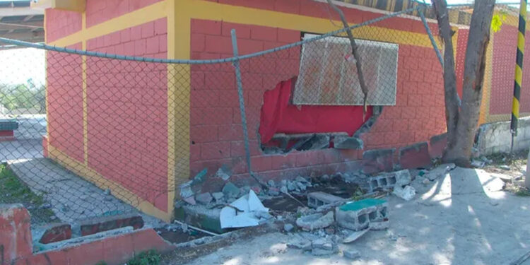 Menor de 4 Años Muere Atropellada en Parada de Camión