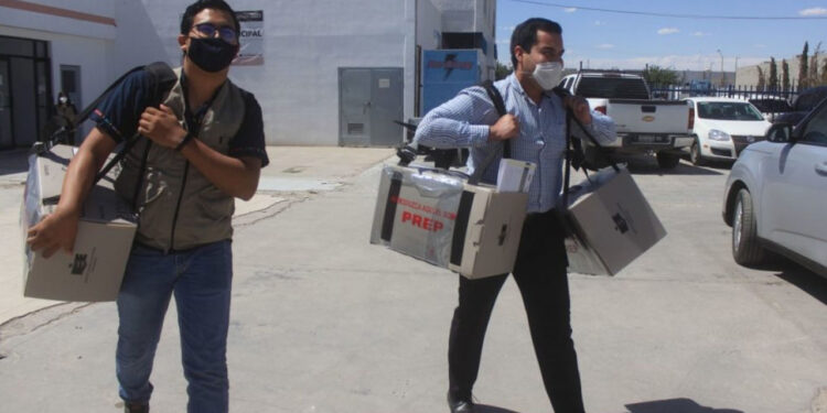 El INE advierte sanciones de hasta un millón de pesos a partidos que obstaculizaron la verificación de los eventos de precampaña