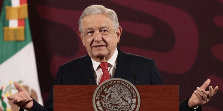 AMLO propone destinar recursos del INAI para el fondo de pensiones
