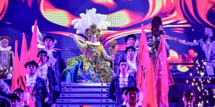 Mazatlán vive con júbilo el primer día de carnaval “Eclipse Barroco 2024 con la coronación de Héctor II”