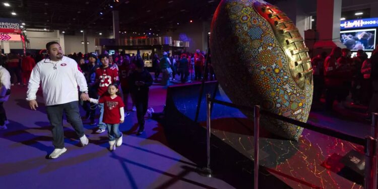 Los altos costos de boletos dejan a aficionados fuera del Super Bowl