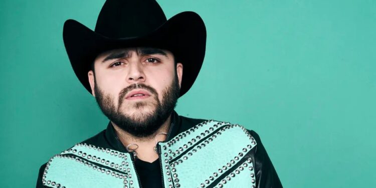 Gerardo Ortíz: autobús de los músicos del cantante se incendia rumbo a Puebla; así quedó