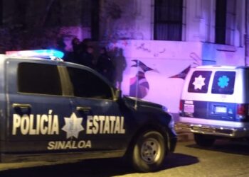 Roban camioneta del Sistema DIF en Culiacán: El conductor fue intervenido por un sujeto armado