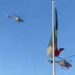 Video: Captan a helicóptero cortar la Bandera monumental en el Campo Militar 1