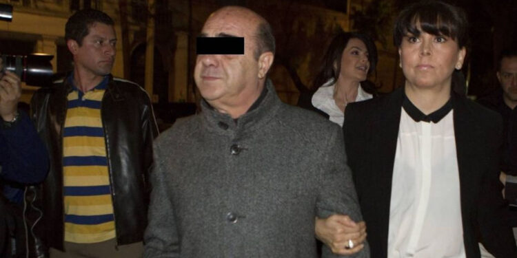 Hija de Jesús Murillo Karam pide piedad para su padre