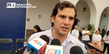 Aplican multas de hasta 6 mil pesos por tirar agua en Culiacán