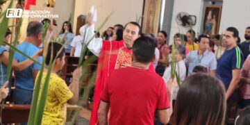 Celebran culiacanenses el inicio de la Semana Santa con el “Domingo de Ramos”
