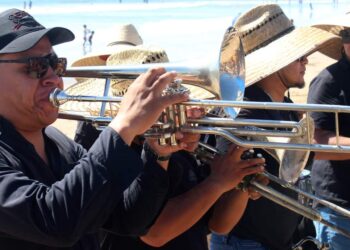 “Mazatlán sin bandas no es Mazatlán”: PAN ante petición de empresarios de retirarlas del malecón
