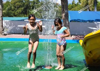 Disfrutan “culichis” Santas Vacaciones en el Parque 87