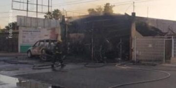 Se quema yonke en Culiacán