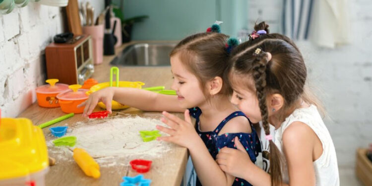 5 actividades que puedes hacer con tus hijos para mantenerlos lejos de las pantallas en estas vacaciones