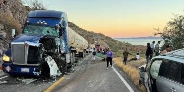 Accidente vehicular en BCS deja una mujer muerta y 46 heridos, todos trabajadores de un hotel