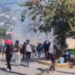 Normalistas de Ayotzinapa vandalizan fiscalía de Guerrero tras fuga de policía ligado a asesinato de estudiante