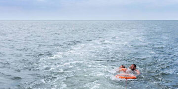 Joven de 19 años sale disparado de dona inflable y golpea su cabeza contra zona de piedras en Mazatlán