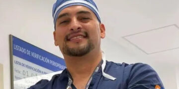 Anestesiólogo acusado de posesión de fentanilo recibe sentencia… ¡pero se la conmutan!