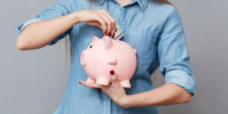 Afores de mujeres toman fuerza y crecen más rápido que las de los hombres