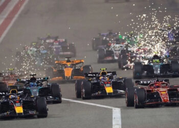 Sergio Pérez arranca la temporada con podio en Baréin; finaliza segundo