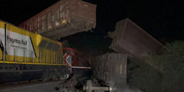 Chocan dos trenes en Cofradía del Rosario, Jalisco; hay varios lesionados