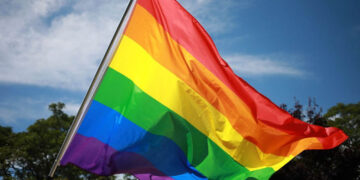 Senado aprueba 12 años de cárcel a quien realice terapias de conversión en menores