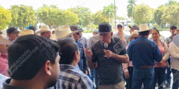 Productores agrícolas protestan en Culiacán por mejores precios
