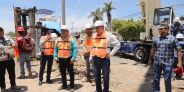 Supervisa Rocha obras viales en Mazatlán