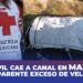 Automóvil cae a canal en Mazatlán por aparente exceso de velocidad