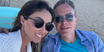 ANAHÍ Y SU ESPOSO MANUEL VELASCO CELEBRAN 12 AÑOS DE AMOR