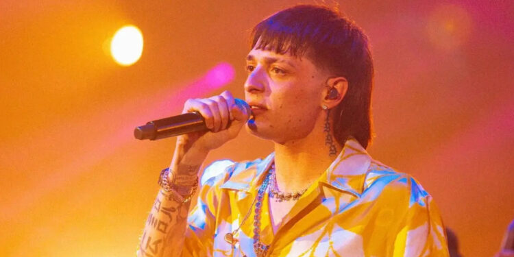 Peso Pluma ya rompió récord Guinness con sus corridos tumbados