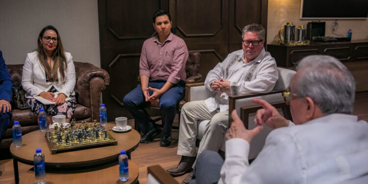 Se reúne el Gobernador de Sinaloa con el Cónsul General de EUA en Hermosillo