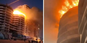 Bomberos controlan incendio en edificio de Playa Brujas, Mazatlán