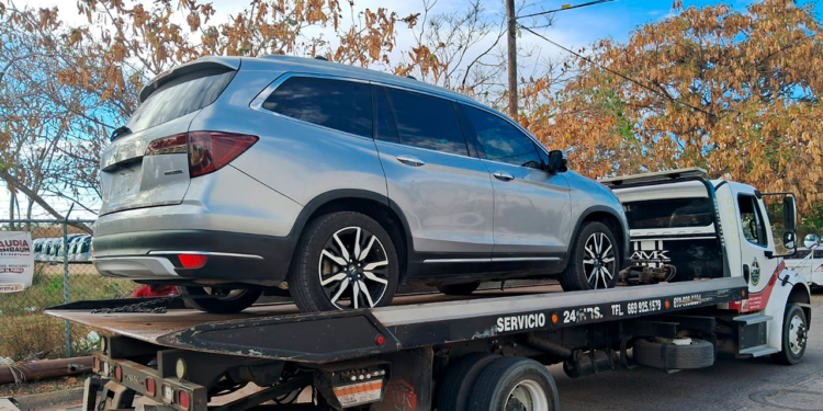Policía de Investigación recupera auto con reporte de robo en Jalisco