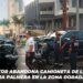 Conductor abandona camioneta de lujo tras chocar contra palmera en la Zona Dorada de Mazatlán