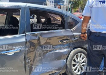 Trompo embiste auto en la colonia Pancho Villa, en Mazatlán