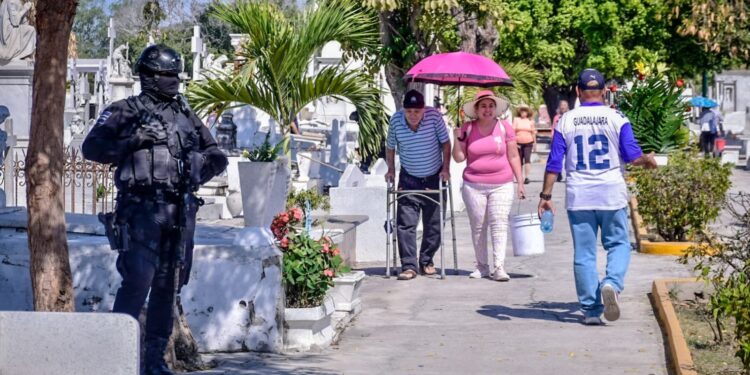 Policía Municipal y Oficialía Mayor aplican operativo durante día de las madres