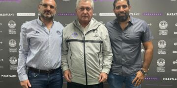 Víctor Manuel Vucetich asume el desafío de dirigir al Mazatlán FC.