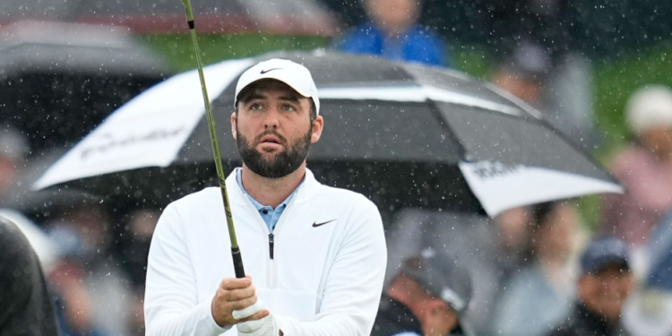 Scottie Scheffler, número uno mundial del golf, es arrestado por presunta agresión a agente de policía fuera del Campeonato de la PGA