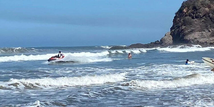 Alertan Secretaría de Seguridad Publica y Capitanía de Puerto por condiciones del mar