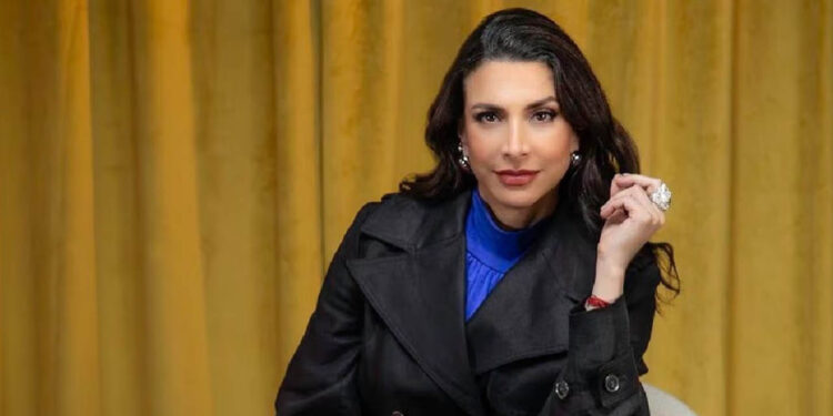 Amigos y familiares de Verónica Toussaint se reúnen para darle el último adiós