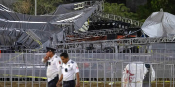 Siguen hospitalizadas 22 personas en NL tras caída de templete en mitin