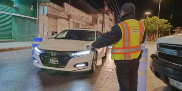 Por ser detectados con aliento alcohólico mientras conducían, juez cívico sanciona a 44 personas