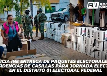 Inicia INE entrega de paquetes electorales a presidencias de casillas para Jornada Electoral en el distrito 01 electoral federal.