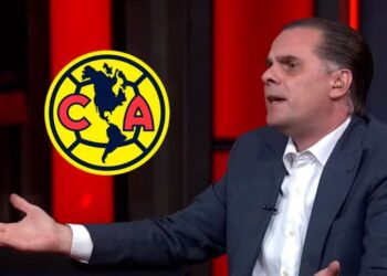 Martinoli afirma que el arbitraje sigue ayudando al América: “No nos hagamos”