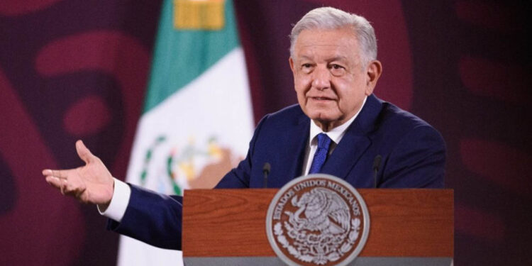 AMLO asegura que su baja popularidad en la CDMX se debe a que es donde hay más clase media: “Es la sede de los fifís”