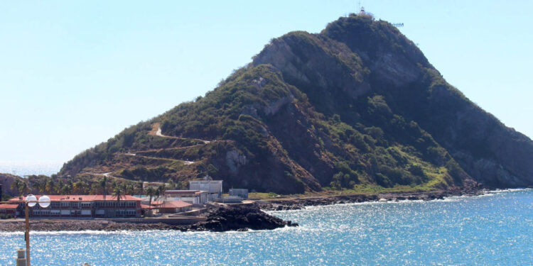 Cielos nubosos y sensación térmica de hasta 31 °C se esperan hoy lunes para Mazatlán