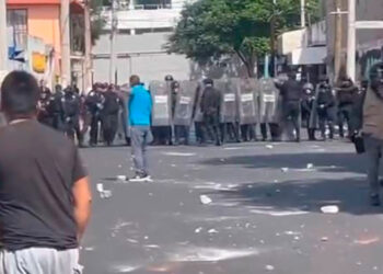 Hombre de la tercera edad muere tras riña con policías en Iztapalapa